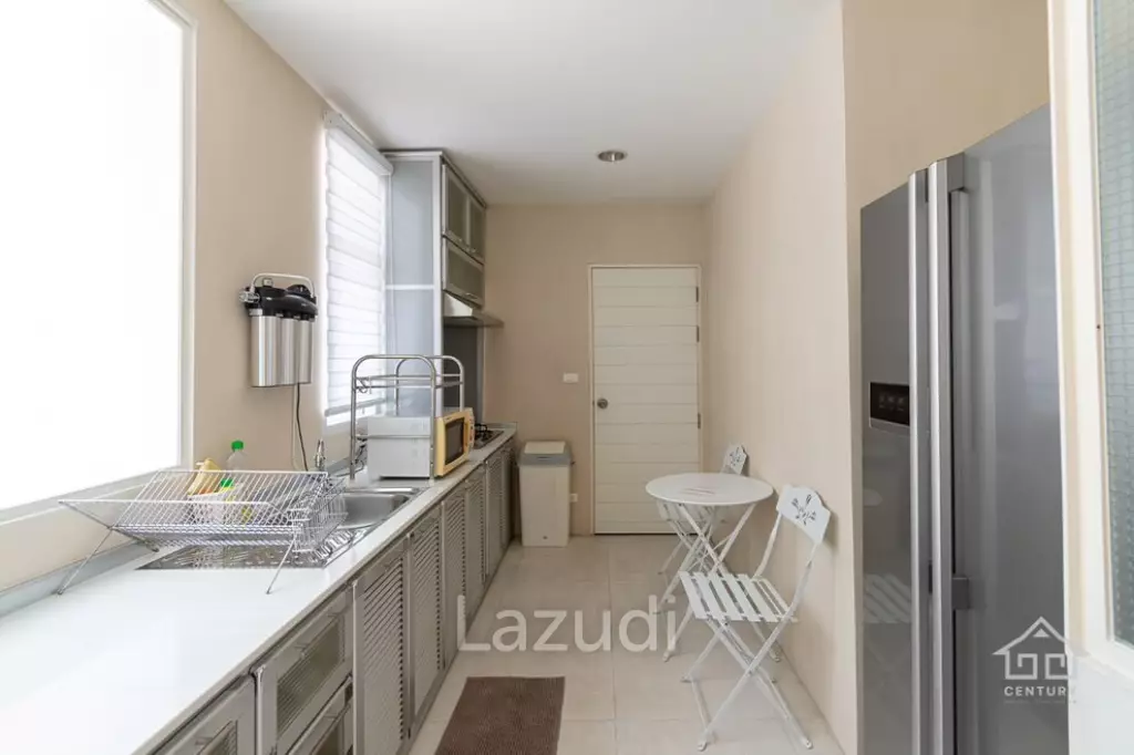 BLUE LAGOON : Luxurious 2 storey modern villa close to the beach