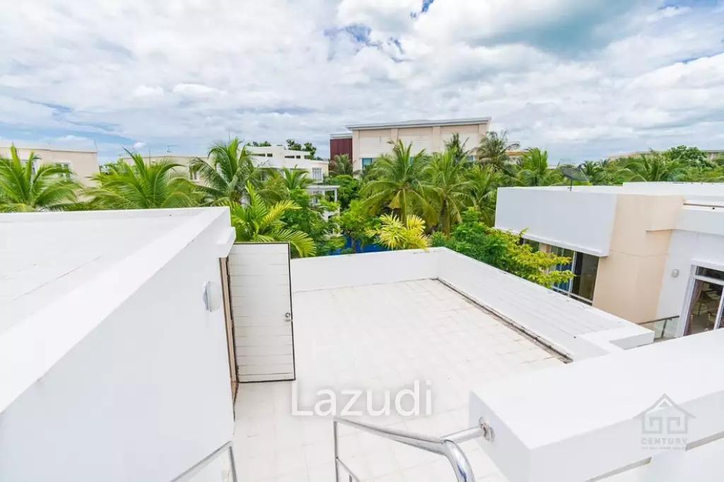 BLUE LAGOON : Luxurious 2 storey modern villa close to the beach