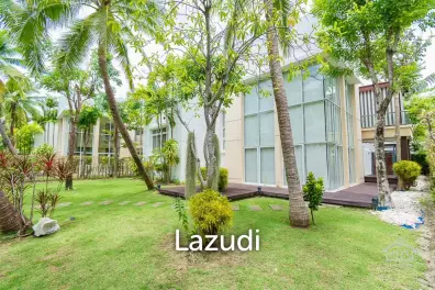 BLUE LAGOON : Luxurious 2 storey modern villa close to the beach