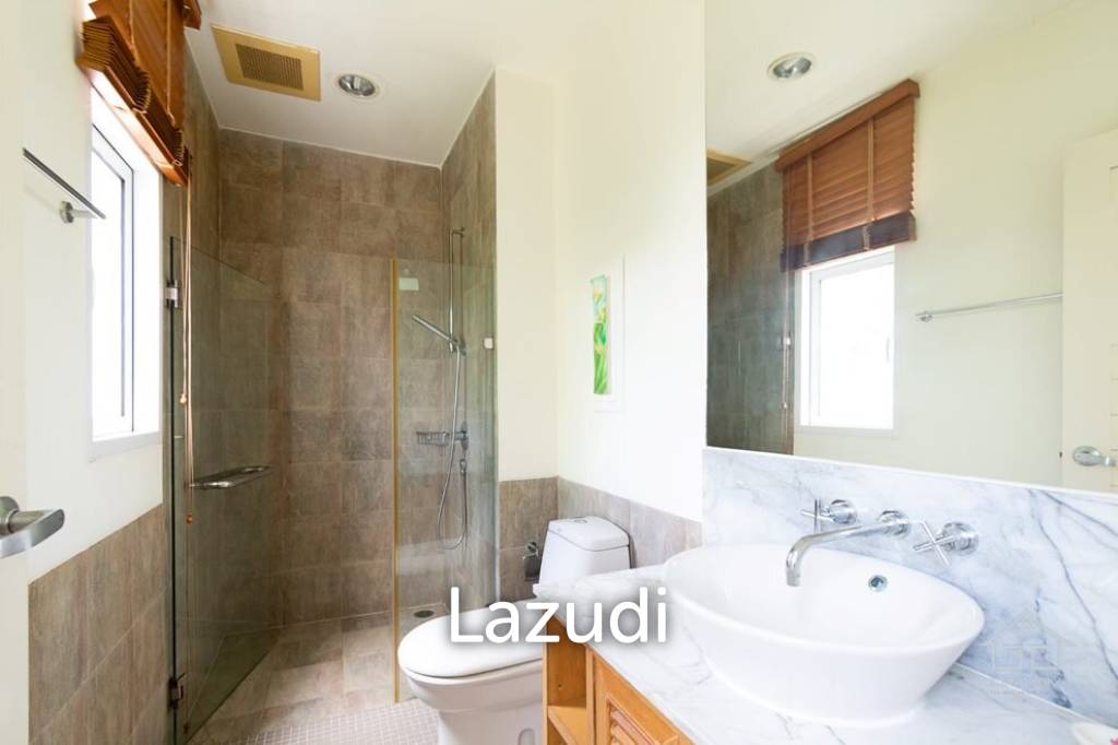 BLUE LAGOON : Luxurious 2 Storey Modern Villa Close To The Beach