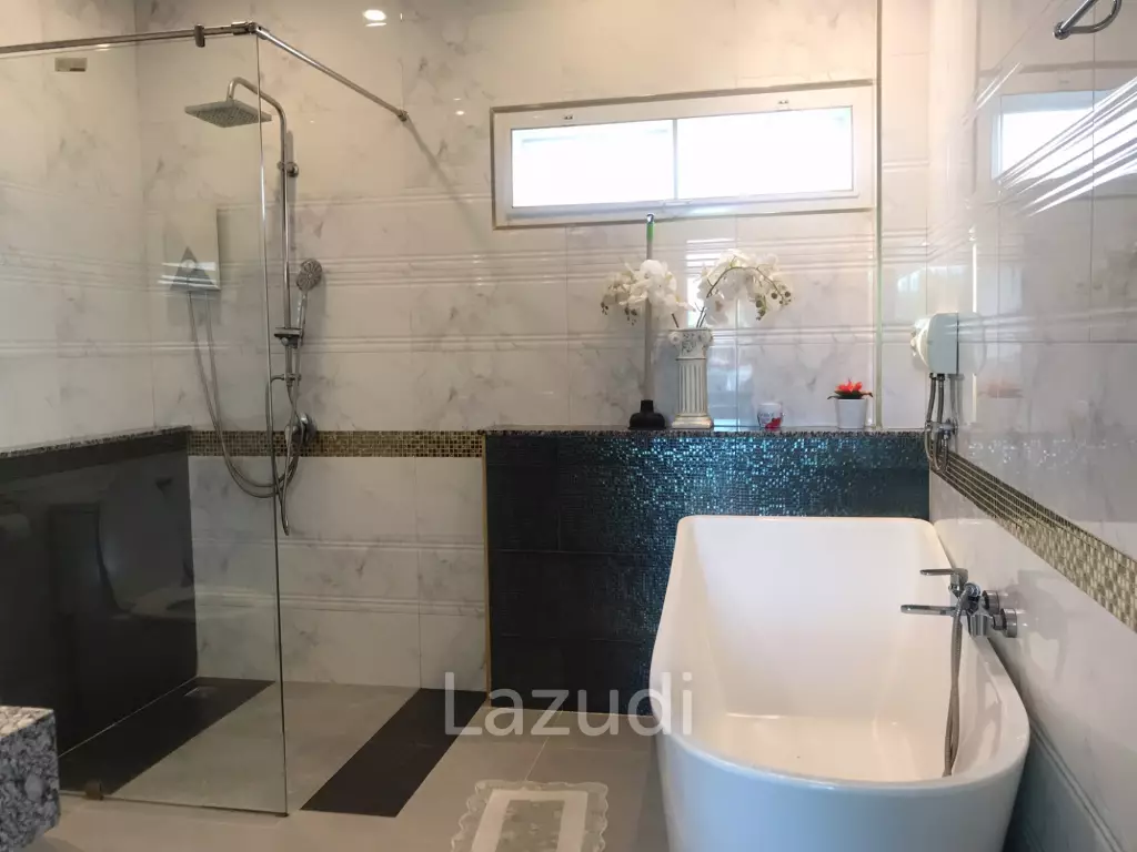 Pool villa for sale in Huay Yai