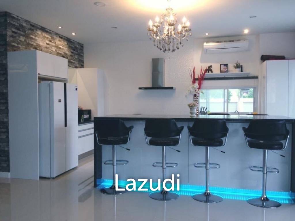 Pool villa for sale in Huay Yai