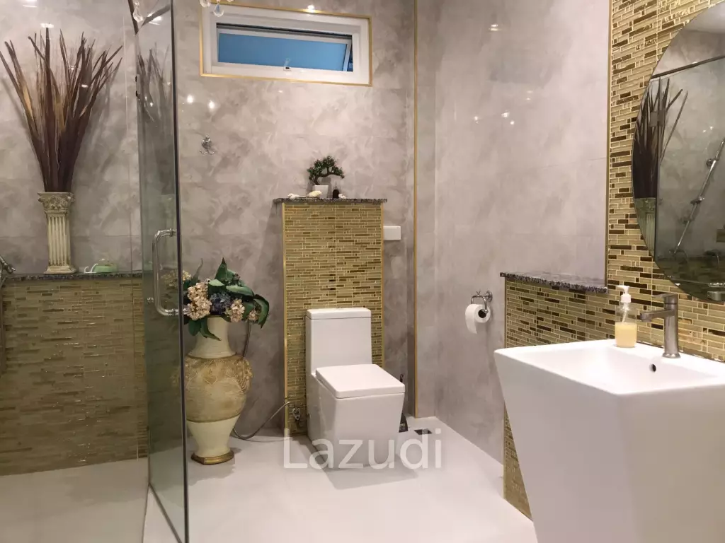 Pool villa for sale in Huay Yai