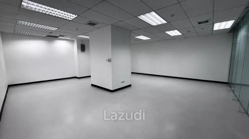 Office For Rent At Ploenchit Center