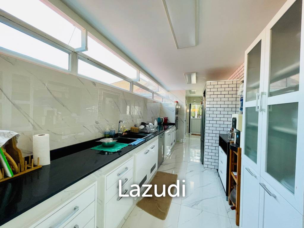 Pool Villa for Sale in Soi Siam