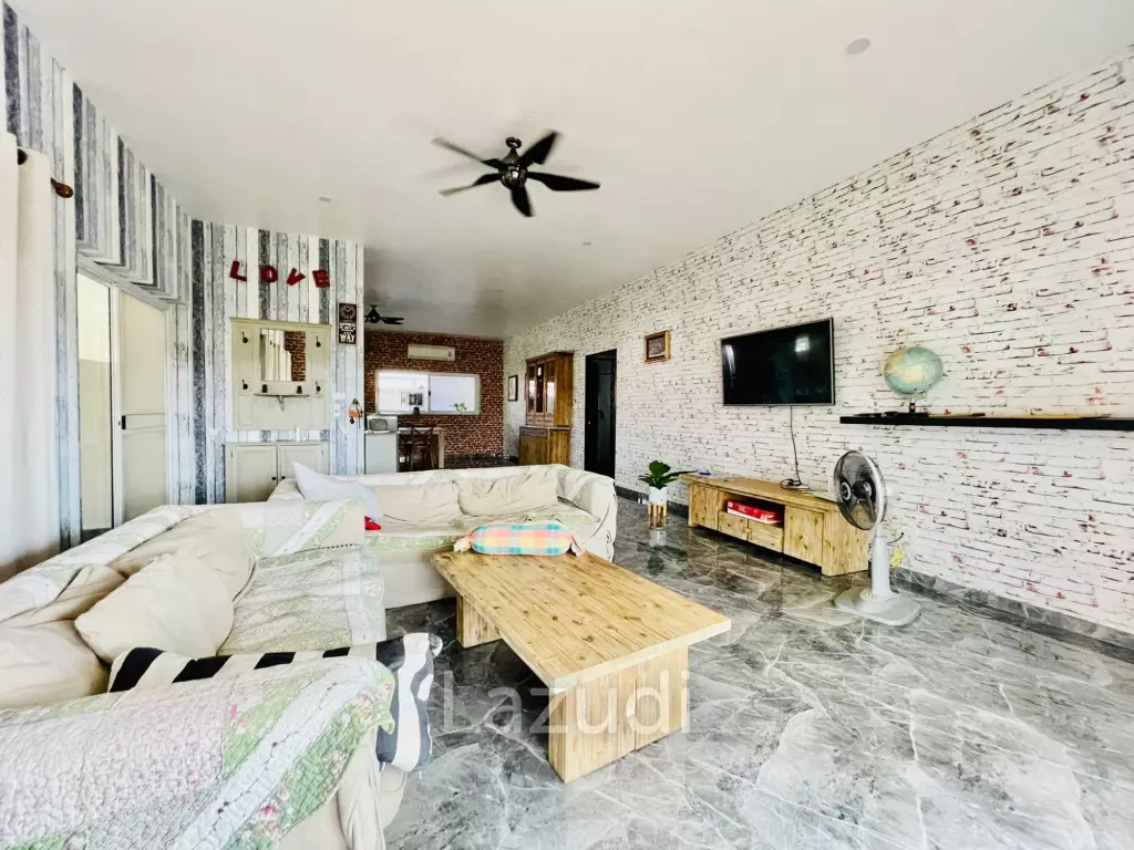 Pool Villa for Sale in Soi Siam