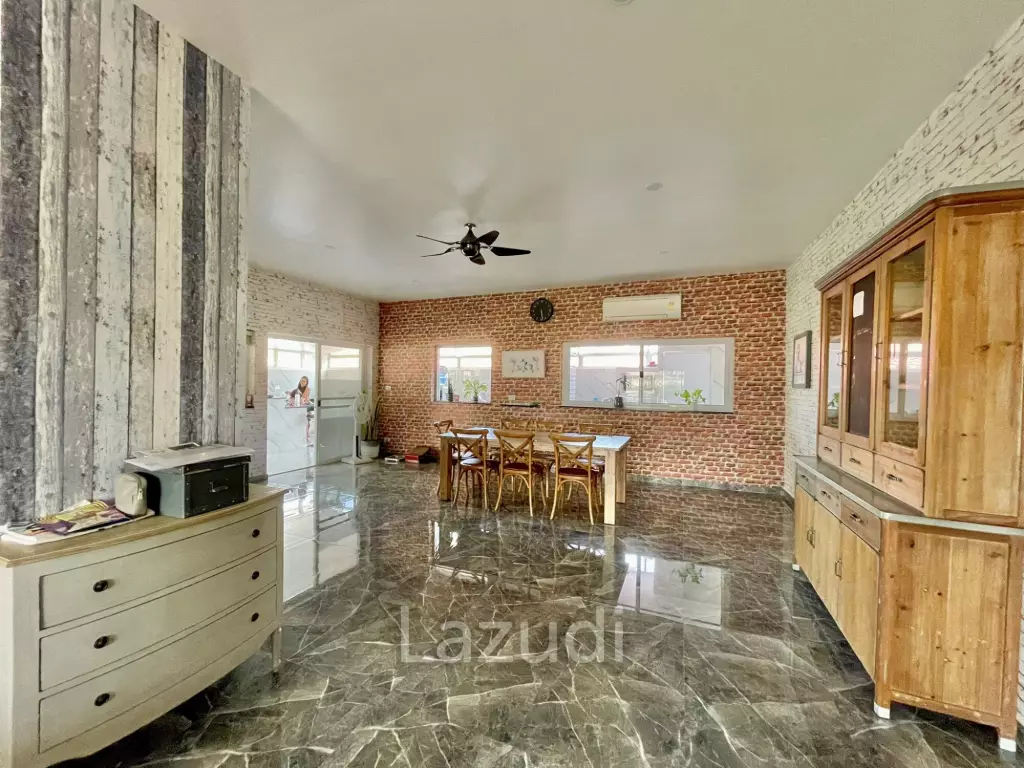 Pool Villa for Sale in Soi Siam