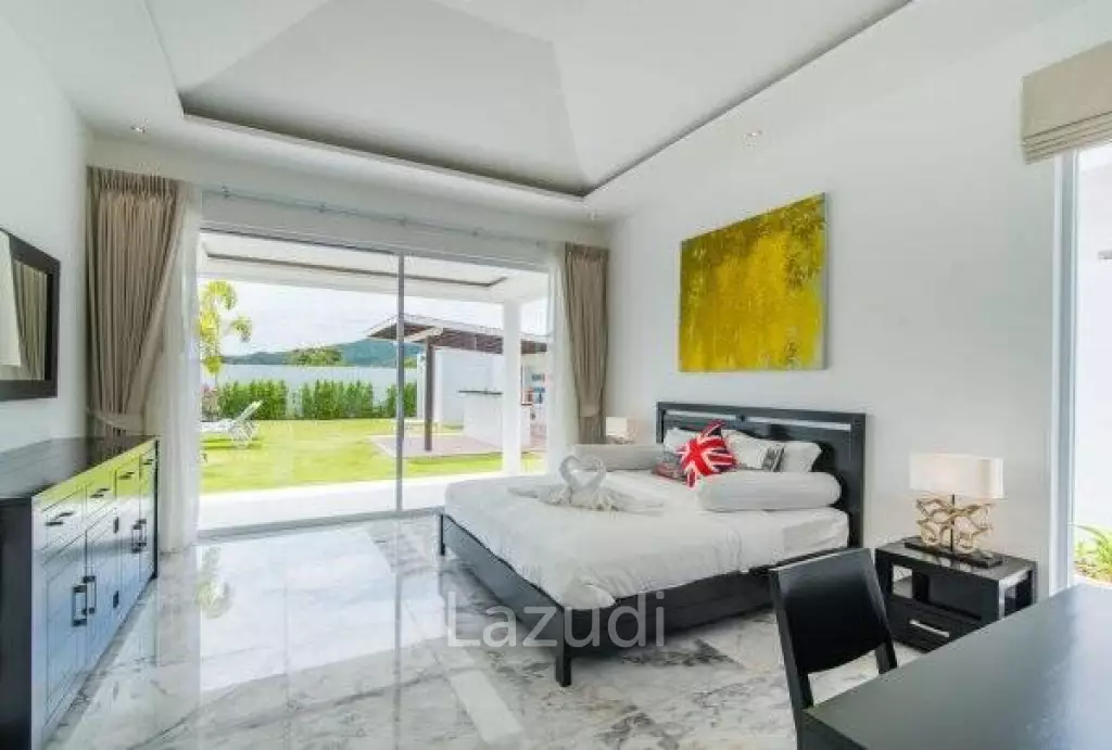 FALCON HILL : Modern 4 Bedroom Pool Villa