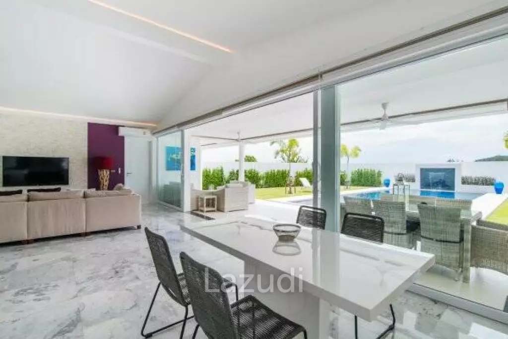 FALCON HILL : Modern 4 Bedroom Pool Villa