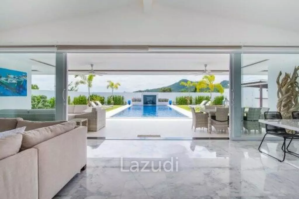 FALCON HILL : Modern 4 Bedroom Pool Villa