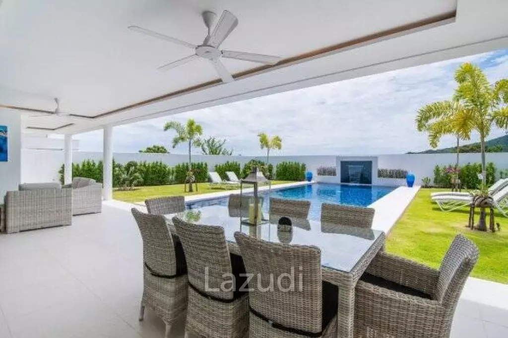 FALCON HILL : Modern 4 Bedroom Pool Villa