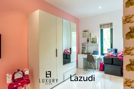 1,136 ตร.ม 4 เตียง 4 อาบน้ำ วิลล่า For ขาย