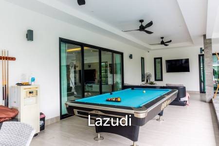 Modern 4 Bedroom Pool Villa With Large Pool