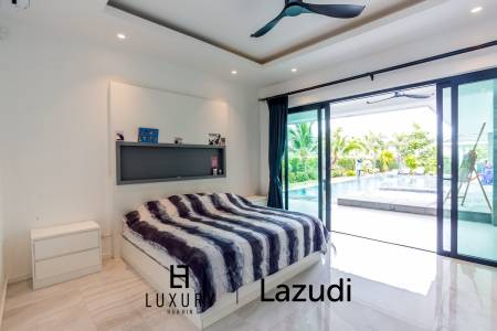 1,136 ตร.ม 4 เตียง 4 อาบน้ำ วิลล่า For ขาย