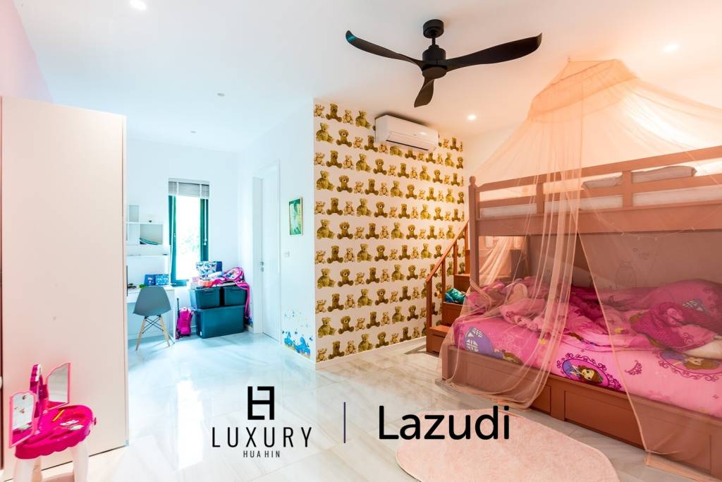 1,136 ตร.ม 4 เตียง 4 อาบน้ำ วิลล่า For ขาย