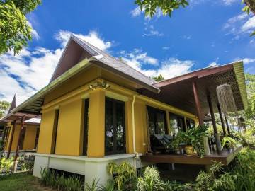 2 Bedroom Villa with Large Garden in Mae Rim