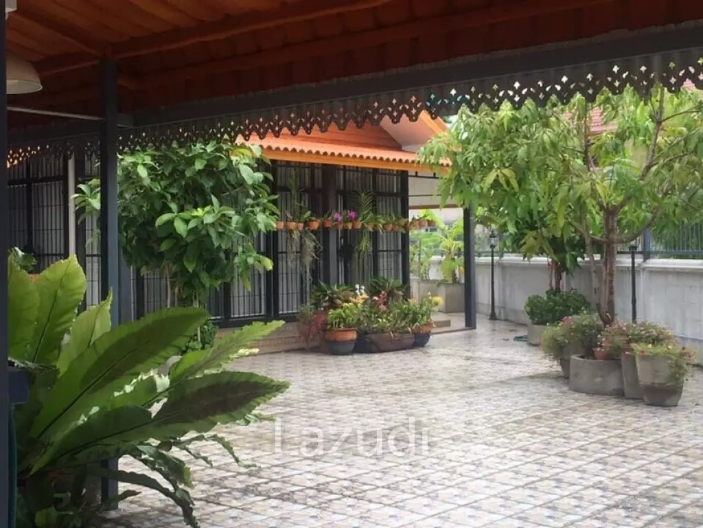 5 Bed 5 Bath House for Sale