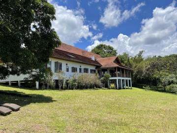 Large Homestead in Mae Rim in the Mountains on 15 Rai