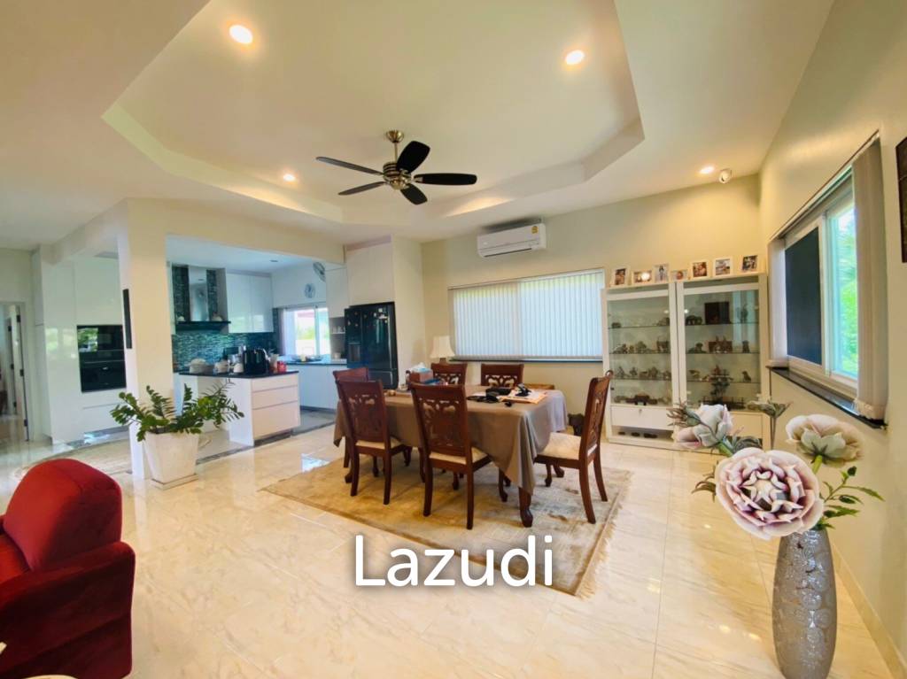 Beautiful 3 bed villa with large pool