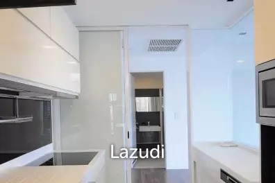2 Bed 2 Bath 76 SQ.M The Room Sukhumvit 62