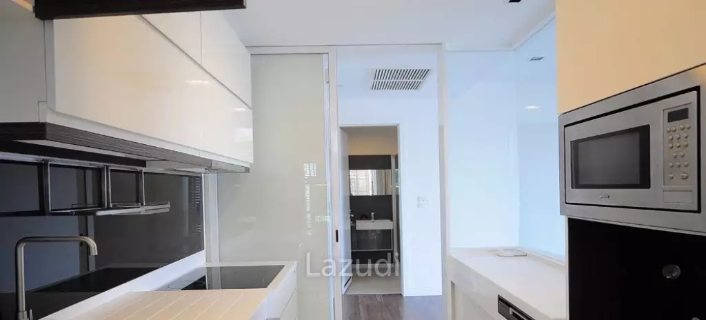 2 Bed 2 Bath 76 SQ.M The Room Sukhumvit 62