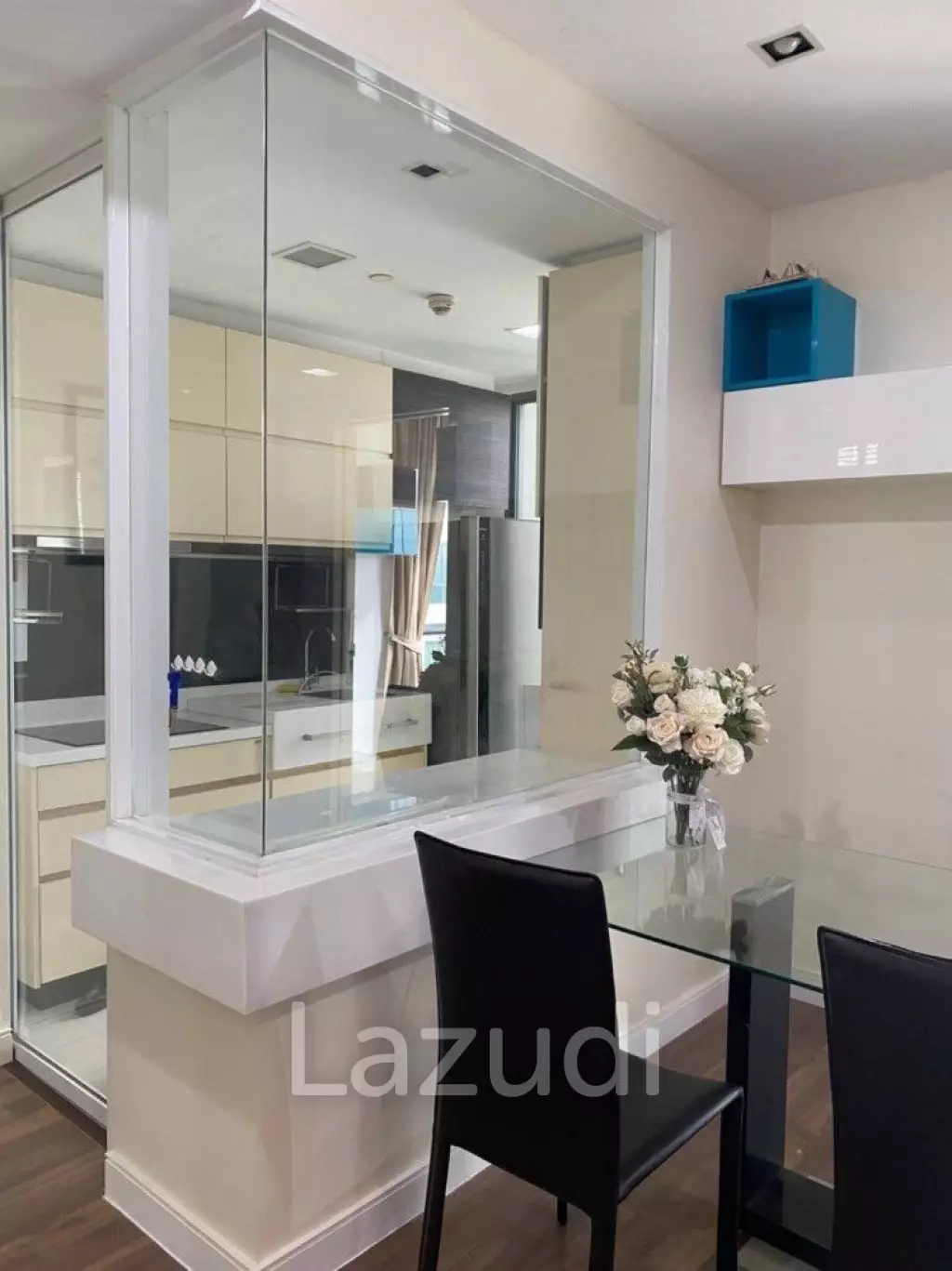 2 Bed 2 Bath 76 SQ.M The Room Sukhumvit 62