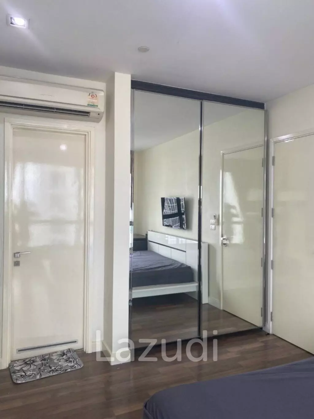 2 Bed 2 Bath 76 SQ.M The Room Sukhumvit 62