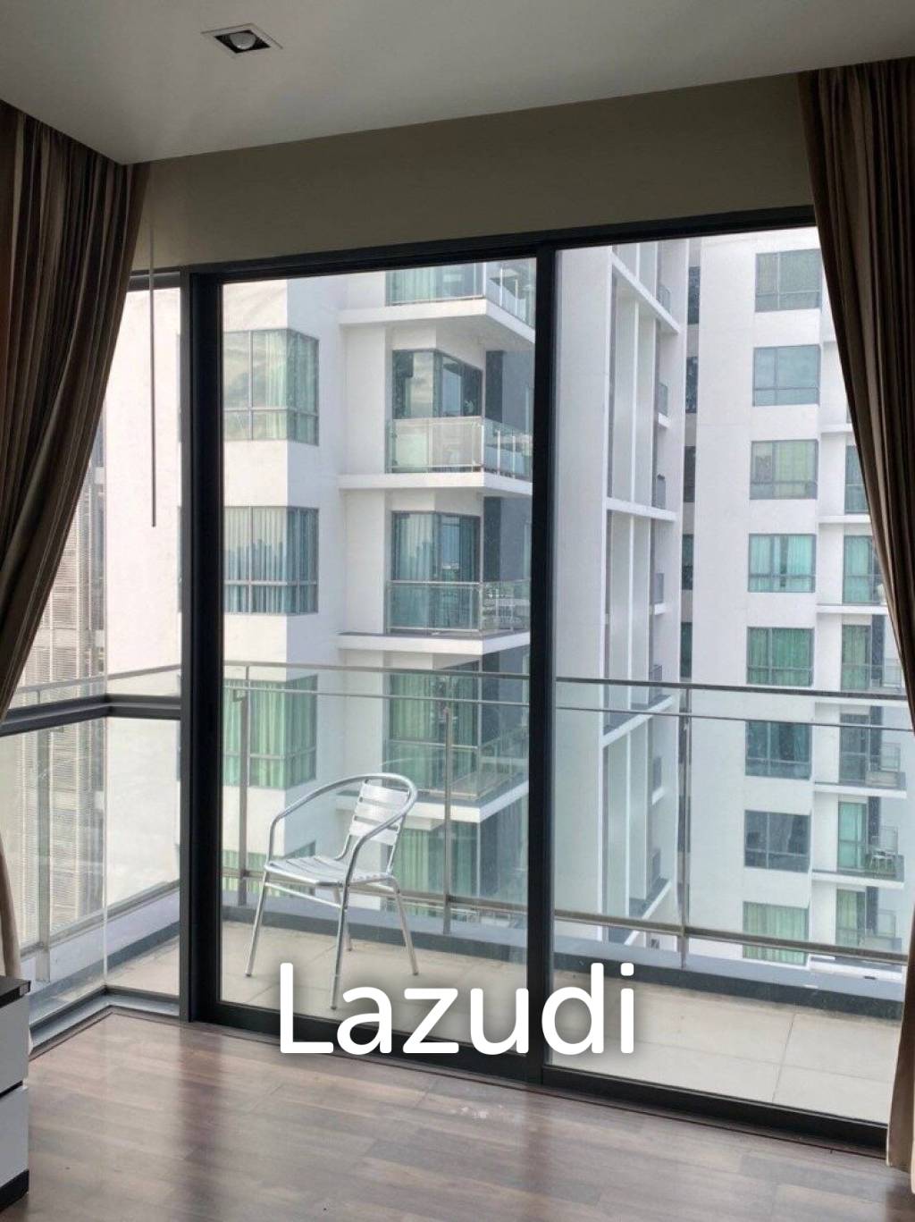 2 Bed 2 Bath 76 SQ.M The Room Sukhumvit 62