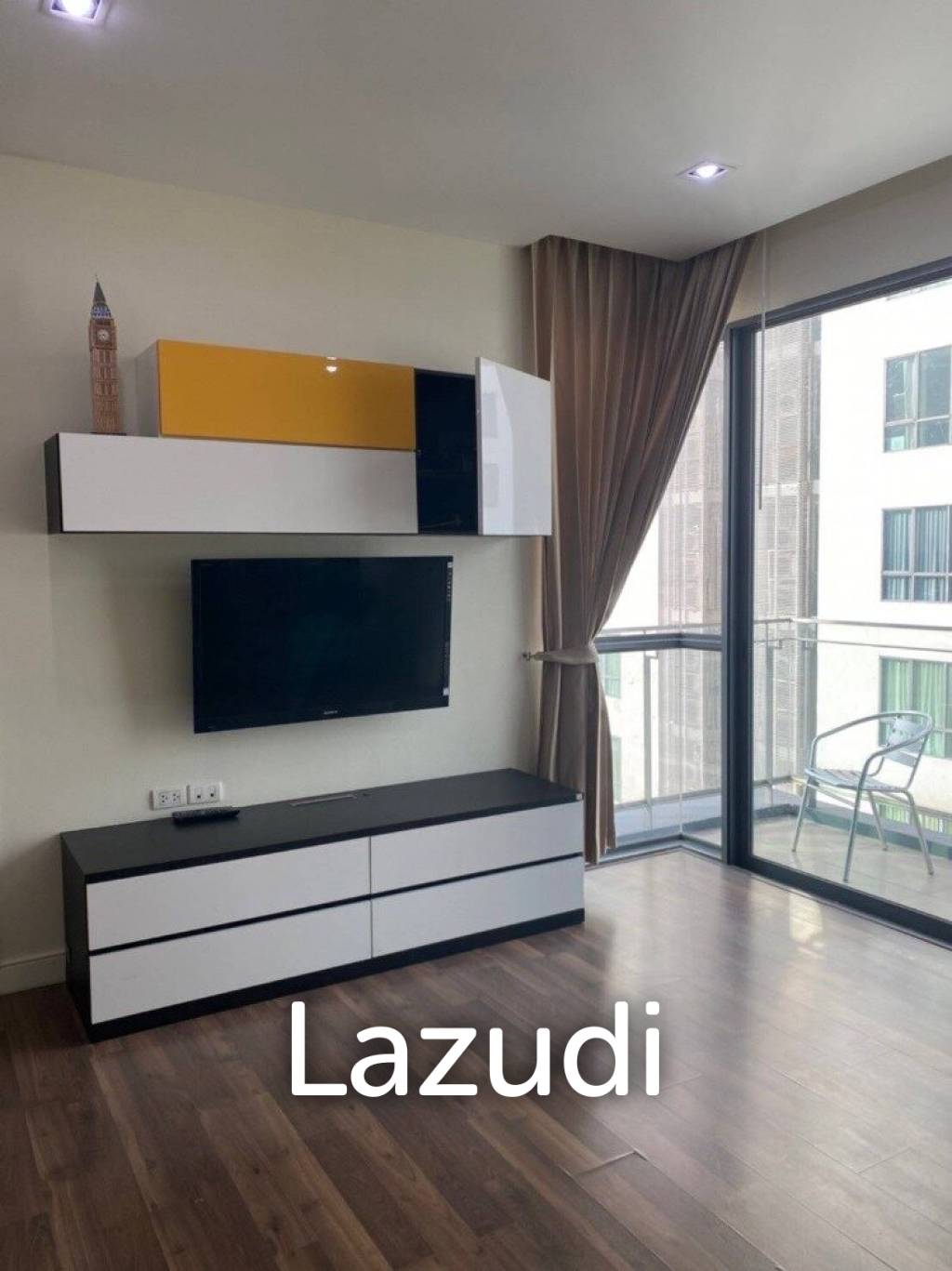 2 Bed 2 Bath 76 SQ.M The Room Sukhumvit 62