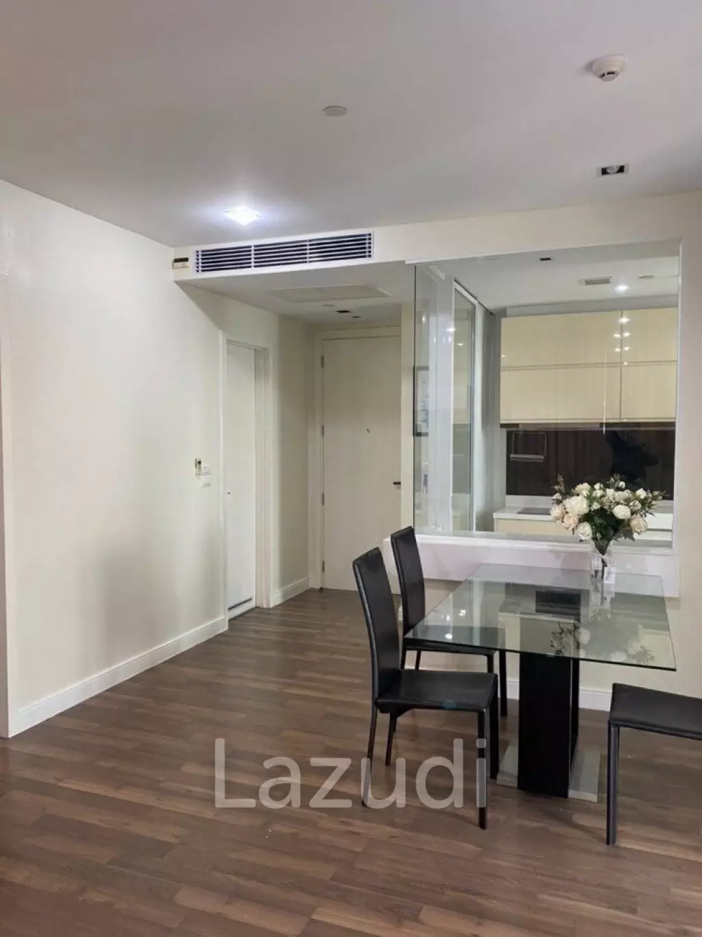 2 Bed 2 Bath 76 SQ.M The Room Sukhumvit 62