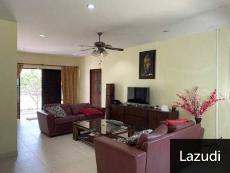 ROYAL LAKE: Good Value 3 Bed Pool Villa near to the Royal Lake