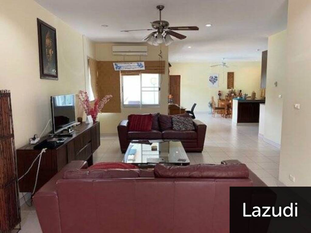 ROYAL LAKE: Good Value 3 Bed Pool Villa near to the Royal Lake