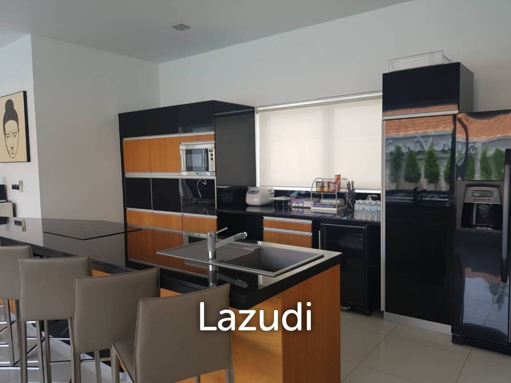 Pool Villa for Sale in Thepprasit Pattaya