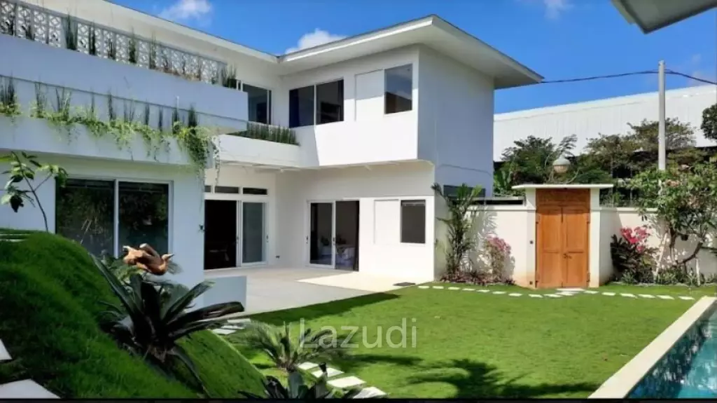 Great family home 6 bedrooms in Umalas Badung Bali