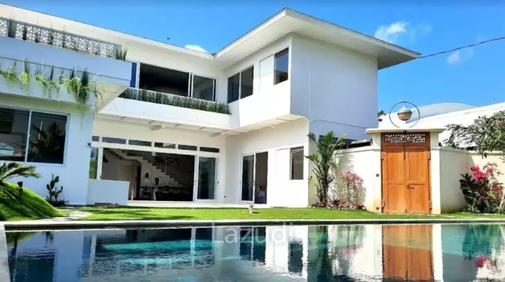 Great family home 6 bedrooms in Umalas Badung Bali