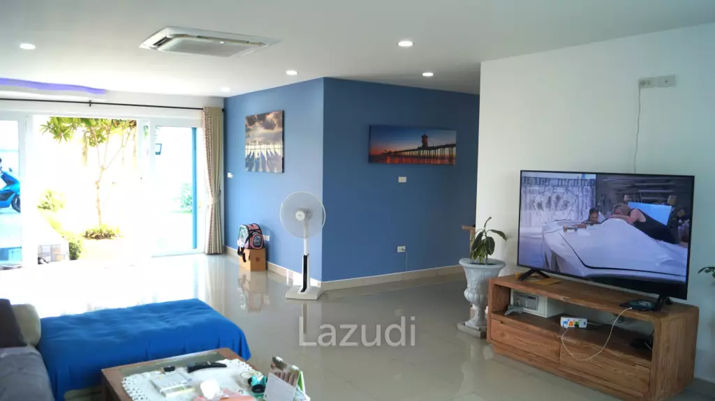 4 Bedroom 4 Bathroom Pool Villa With Separate 1 Bedroom Self Contained Guest House
