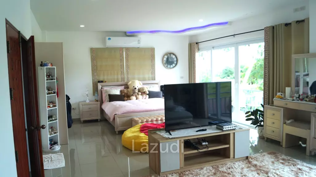 4 Bedroom 4 Bathroom Pool Villa With Separate 1 Bedroom Self Contained Guest House
