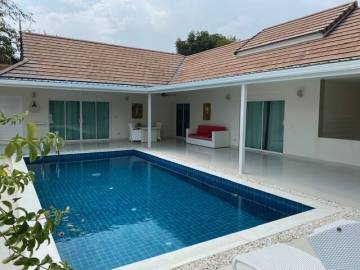 NATURAL LAKE HILL : Great Value and Quality 2 Bed Pool Villa