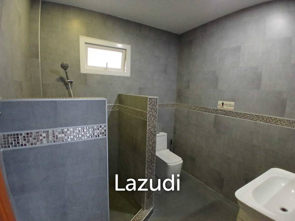 5 Bedroom Pool Villa For Sale Near Phoenix Golf Course