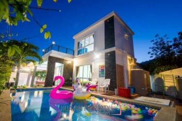 2 Storey pool villa in soi 6