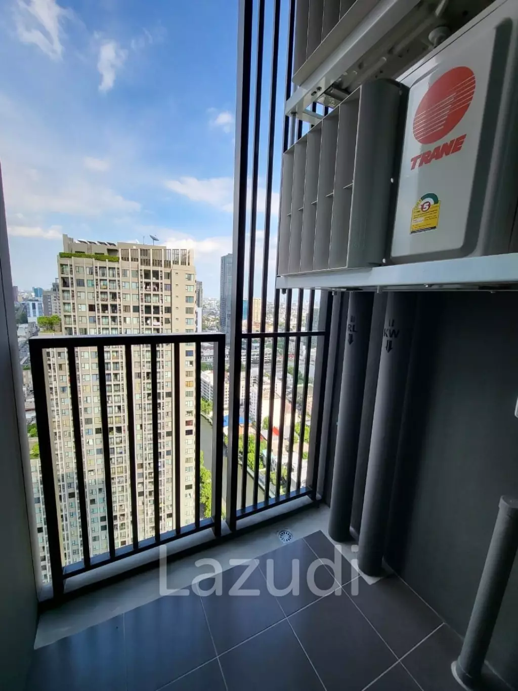 1 Bed 28 SQ.M THE BASE Phetchaburi-Thonglor
