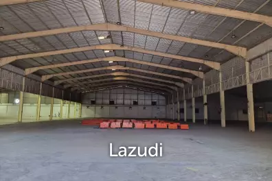 Yellow line Train of 8,227 SQM warehouse for rent at Srinakarindra Road