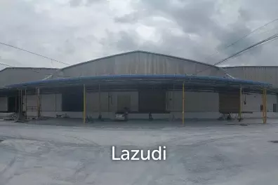 Yellow line Train of 8,227 SQM warehouse for rent at Srinakarindra Road