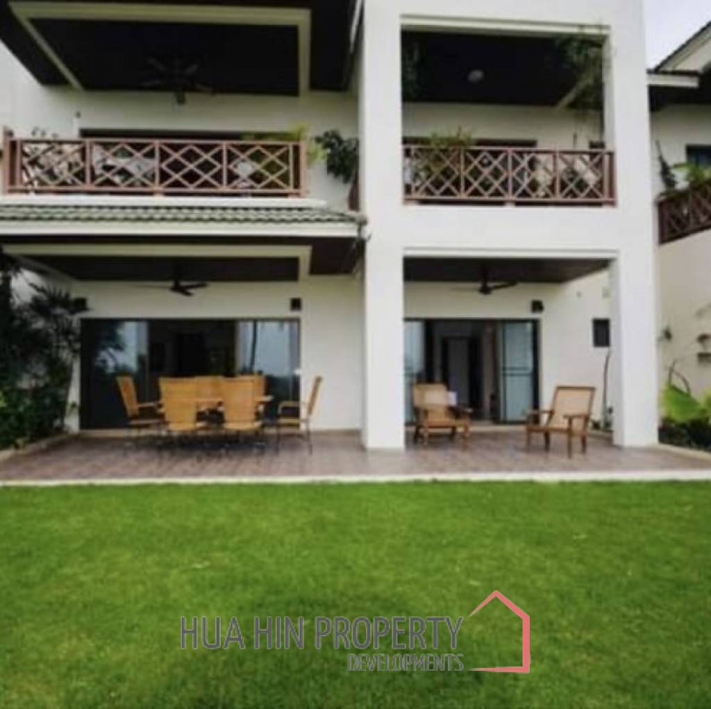PALM HILLS  : 3 bed ground floor Condo fully Modernised.