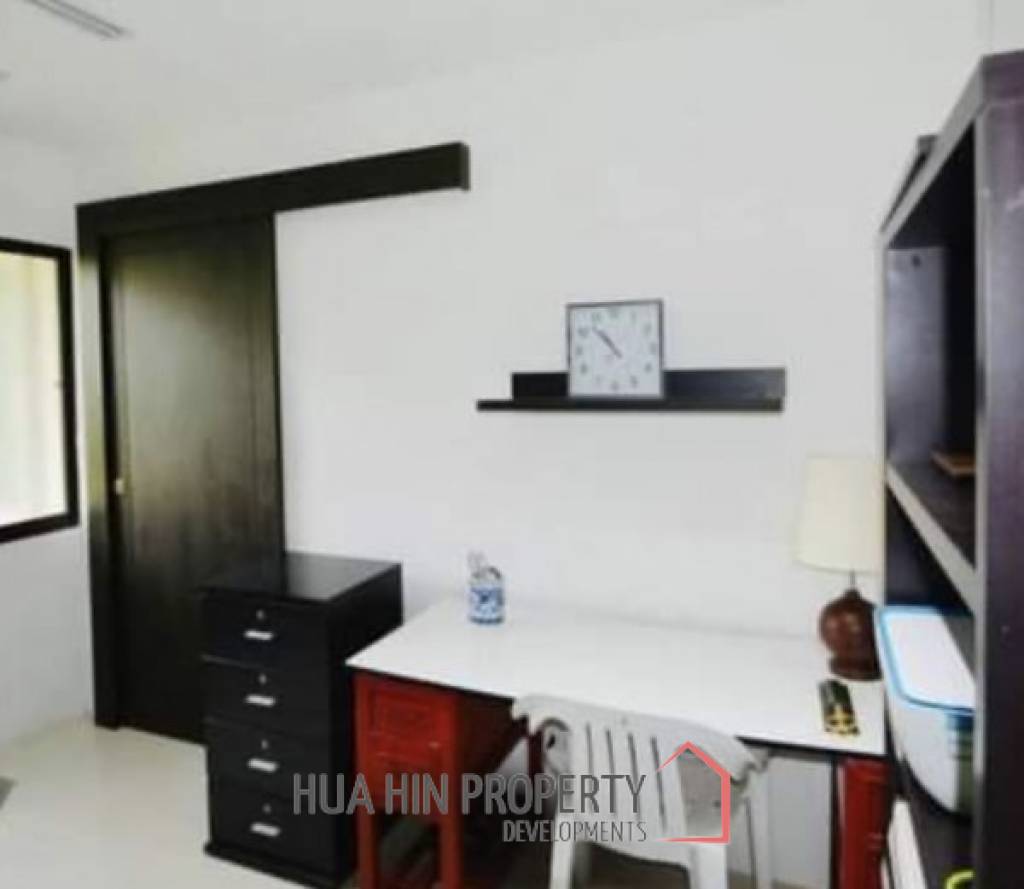 PALM HILLS  : 3 bed ground floor Condo fully Modernised.
