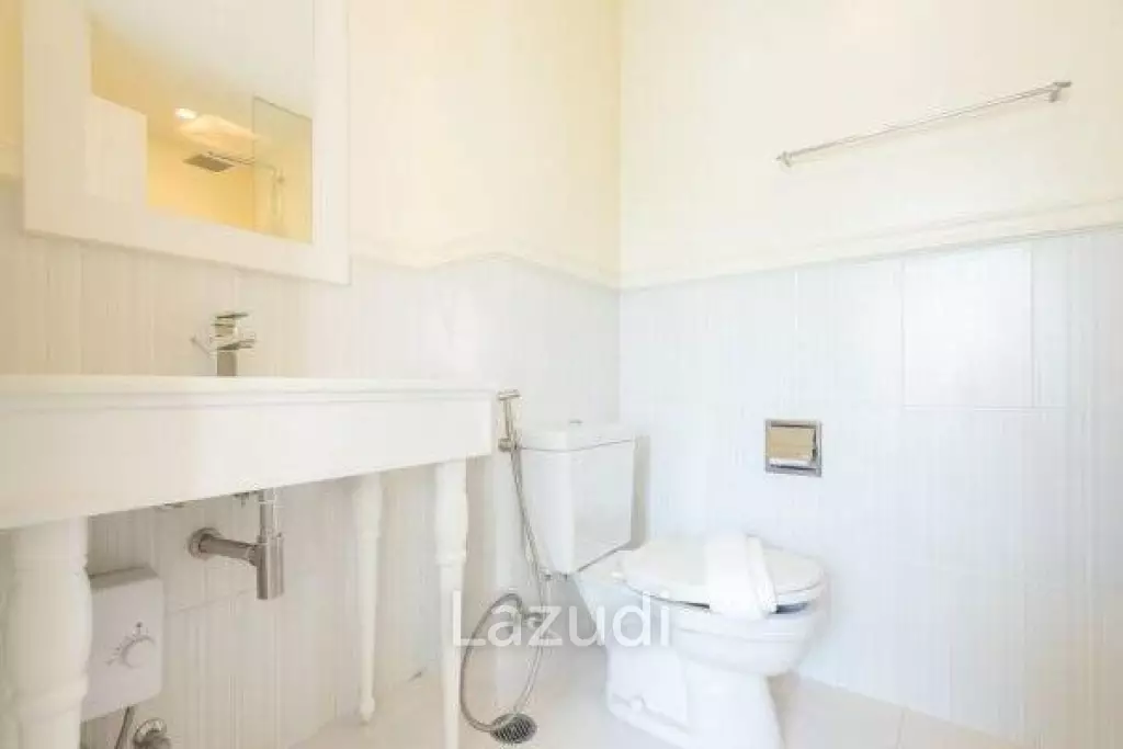 SUMMER CONDO : 2 Bed condo for sale