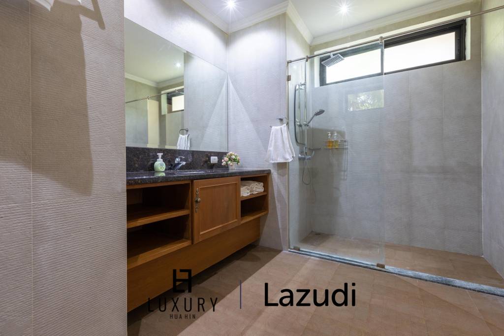 4,800 m² 5 Chambre 5 Salle de bain Villa Pour Louer