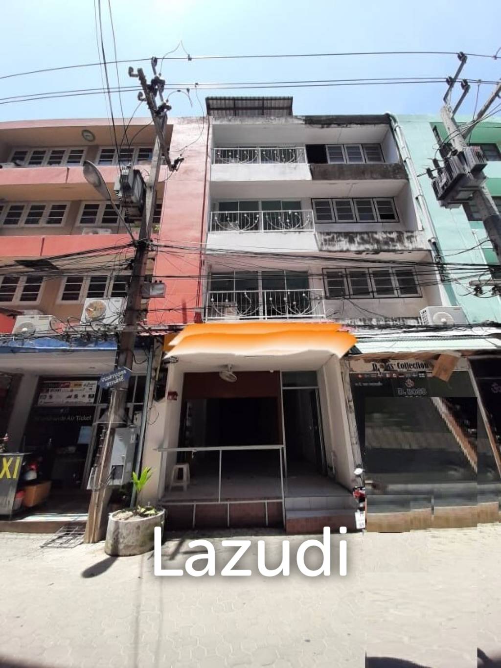 Town/Shop House on a great location in center of Hua Hin soi 76