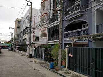 Townhouse in Ladprao 71 4 Bedroom For Sale