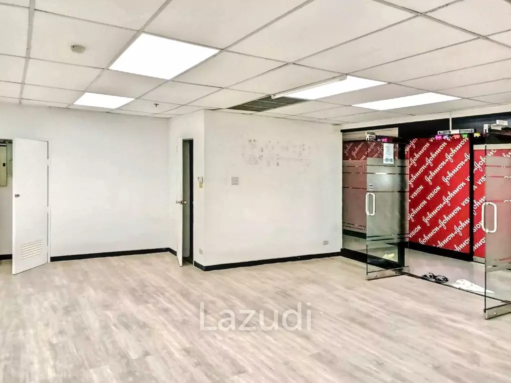 Phayathai Plaza Office for Rent  Flat 276